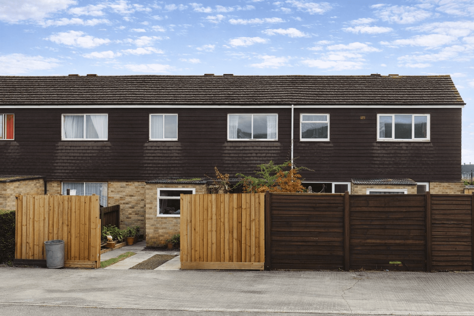 Calverley Type II house showing brick lower storey and tiled upper elevation
